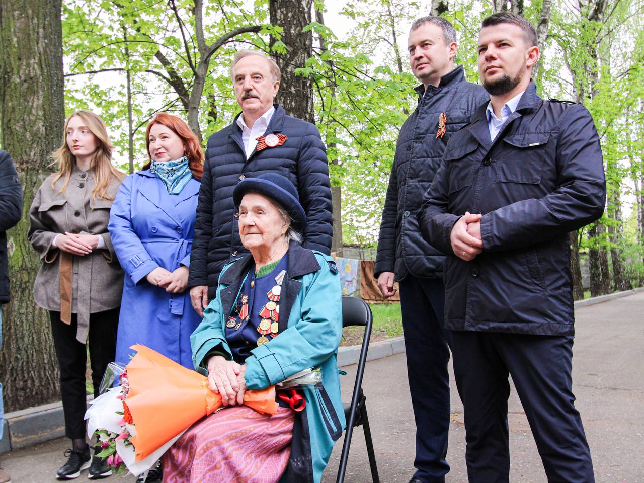 В Люберцах организовали праздничный концерт перед домом участника ВОВ |  Администрация городского округа Люберцы Московской области